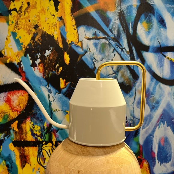 Watering Can🪴💦 Ivory and Gold 30oz Watering Can Maria Seipel VATTENKRASSE Ikea - Picture 6 of 12